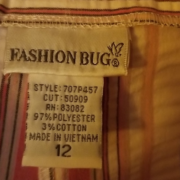 Seersucker Capri Set - Picture 8 of 8